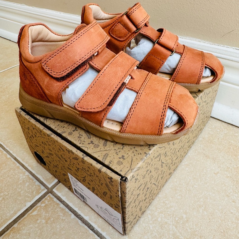 Kids Open-Toe Velcro Sandals - Tan Suede